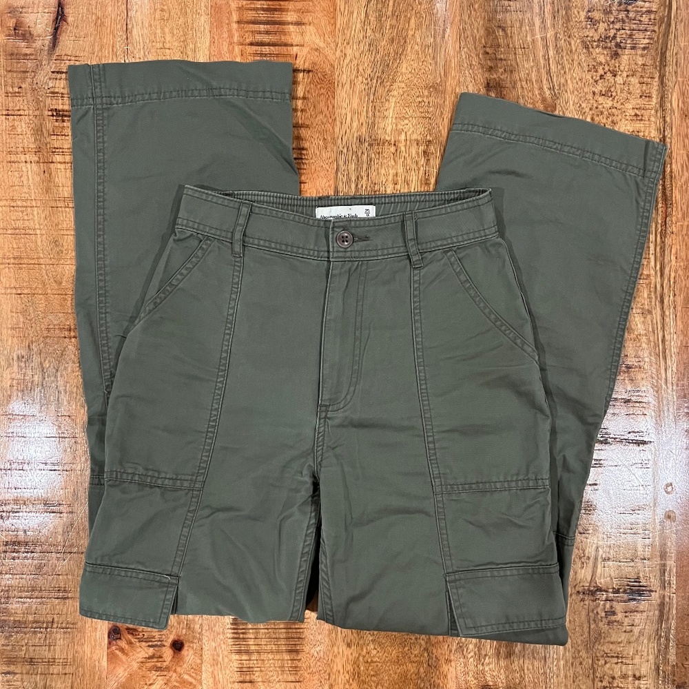 Abercrombie and Fitch relaxed cargo pants